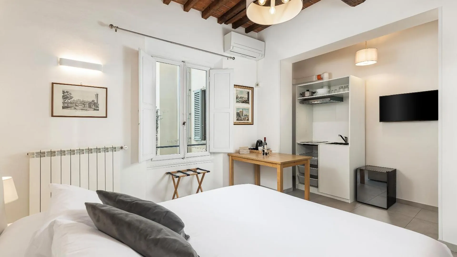 Roped Rooms Florence Guest house