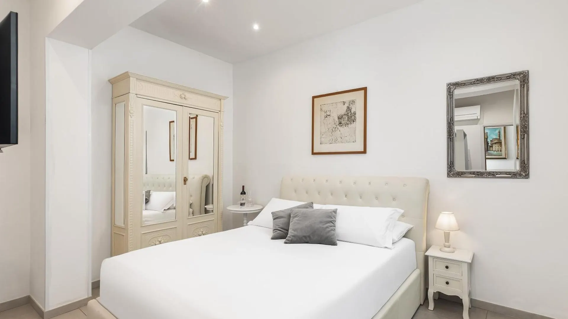 Roped Rooms Florence contacts