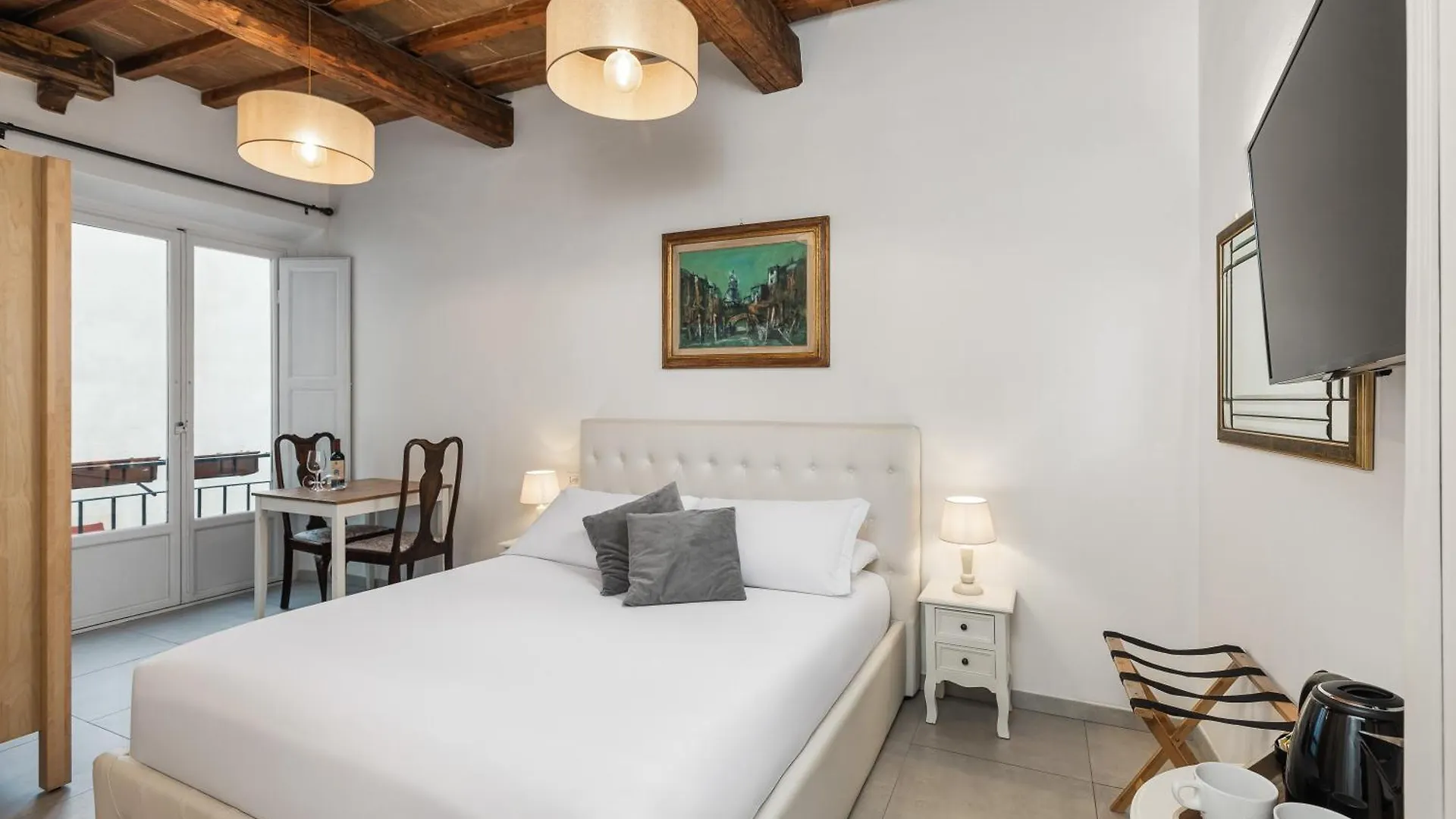 Roped Rooms Florence Guest house